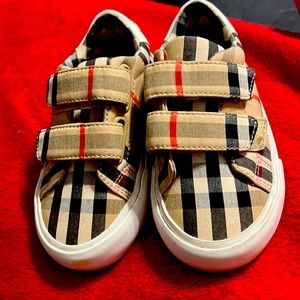 Burberry shoes